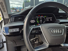 Cargar imagen en el visor de la galería, Audi E-Tron Quatro Prestige Modelo 2023