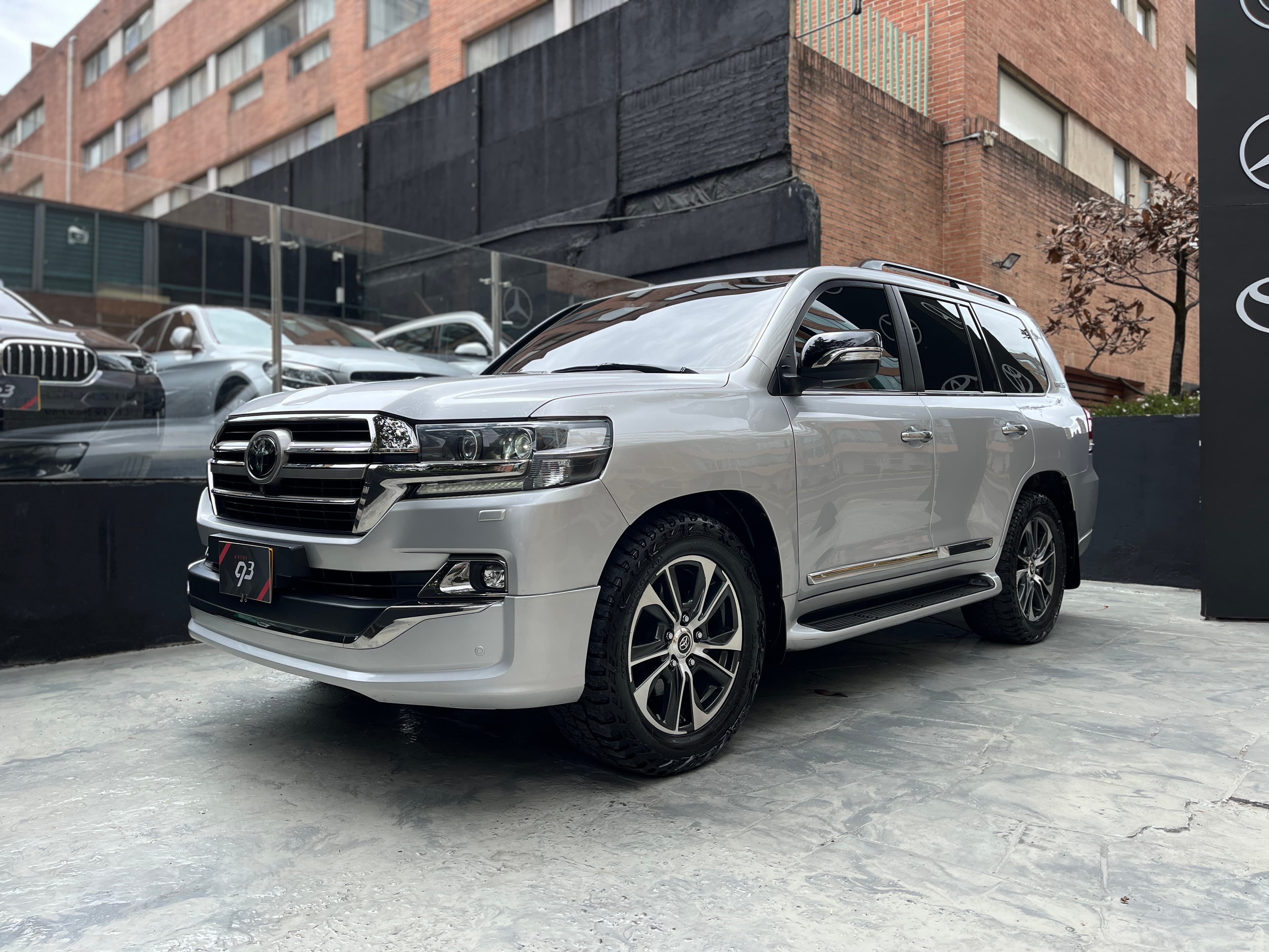 Toyota Land Cruiser 200