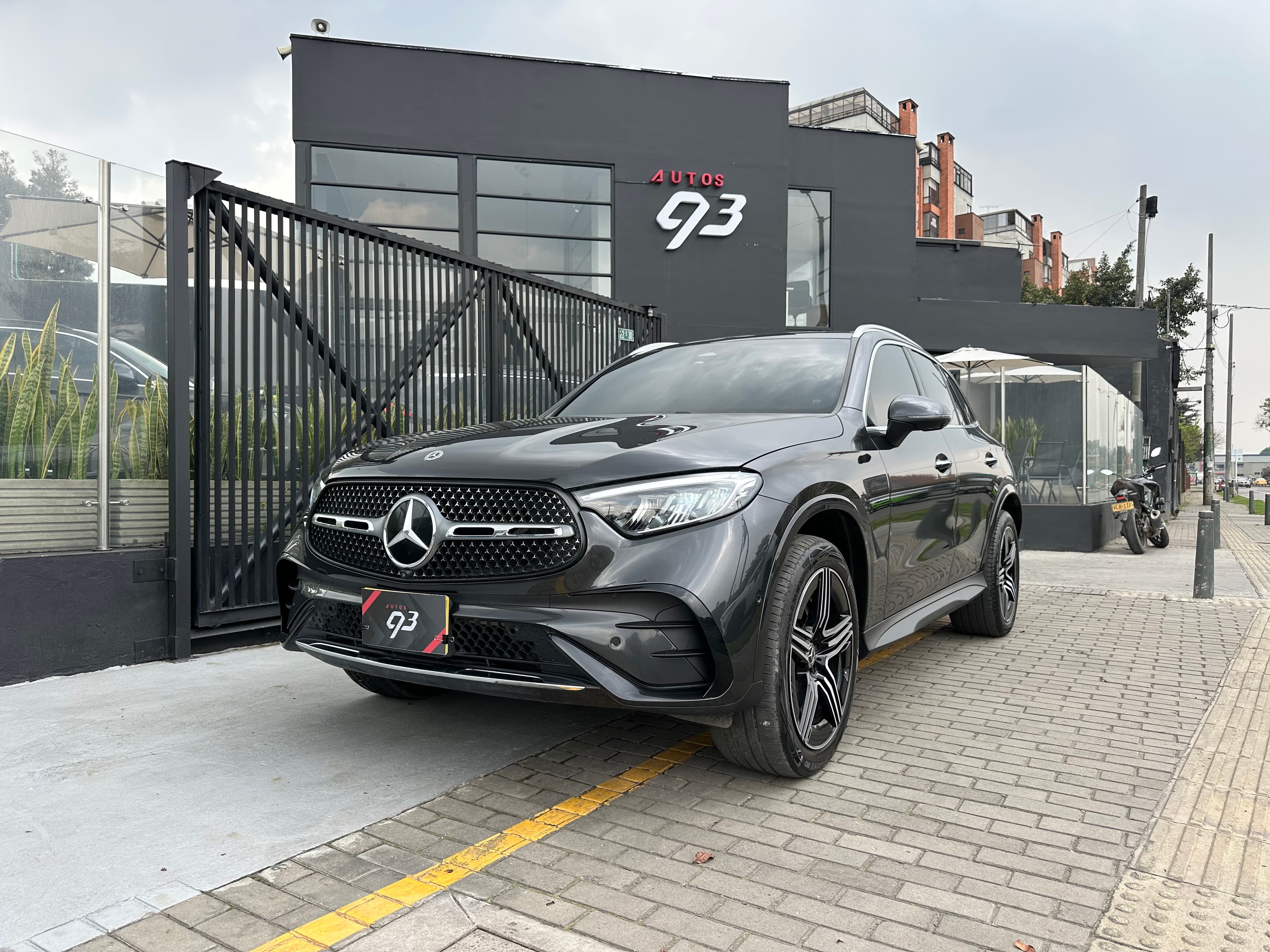 Mercedes Benz GLC300