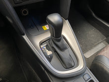 Cargar imagen en el visor de la galería, Toyota Yaris Cross XLS Híbrida Modelo 2023

