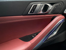 Cargar imagen en el visor de la galería, BMW X6 M50I Blindada Modelo 2023
