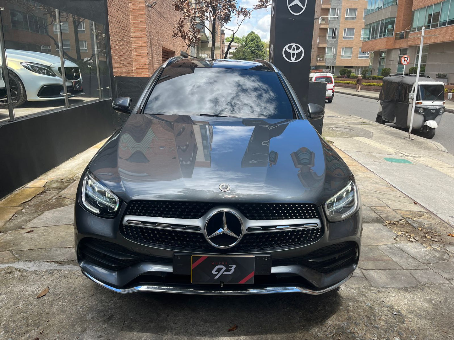 Mercedes-Benz GLC 300e Modelo 2022 - Autos 93