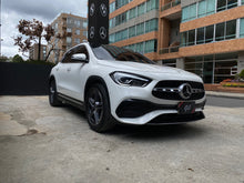 Cargar imagen en el visor de la galería, Mercedes-Benz GLA 200 Modelo 2022
