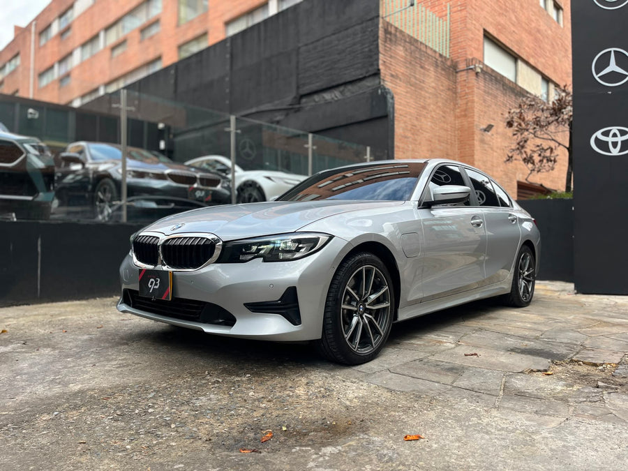 BMW 330e Modelo 2021