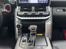 Cargar imagen en el visor de la galería, Toyota Land cruiser 300 ZX Modelo 2023
