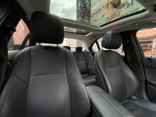 Cargar imagen en el visor de la galería, Mercedes-Benz C200 Modelo 2021
