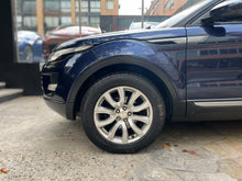 Cargar imagen en el visor de la galería, Land Rover Evoque Modelo 2015
