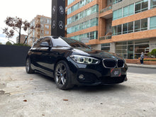 Cargar imagen en el visor de la galería, BMW 120I Paquete M Modelo 2019
