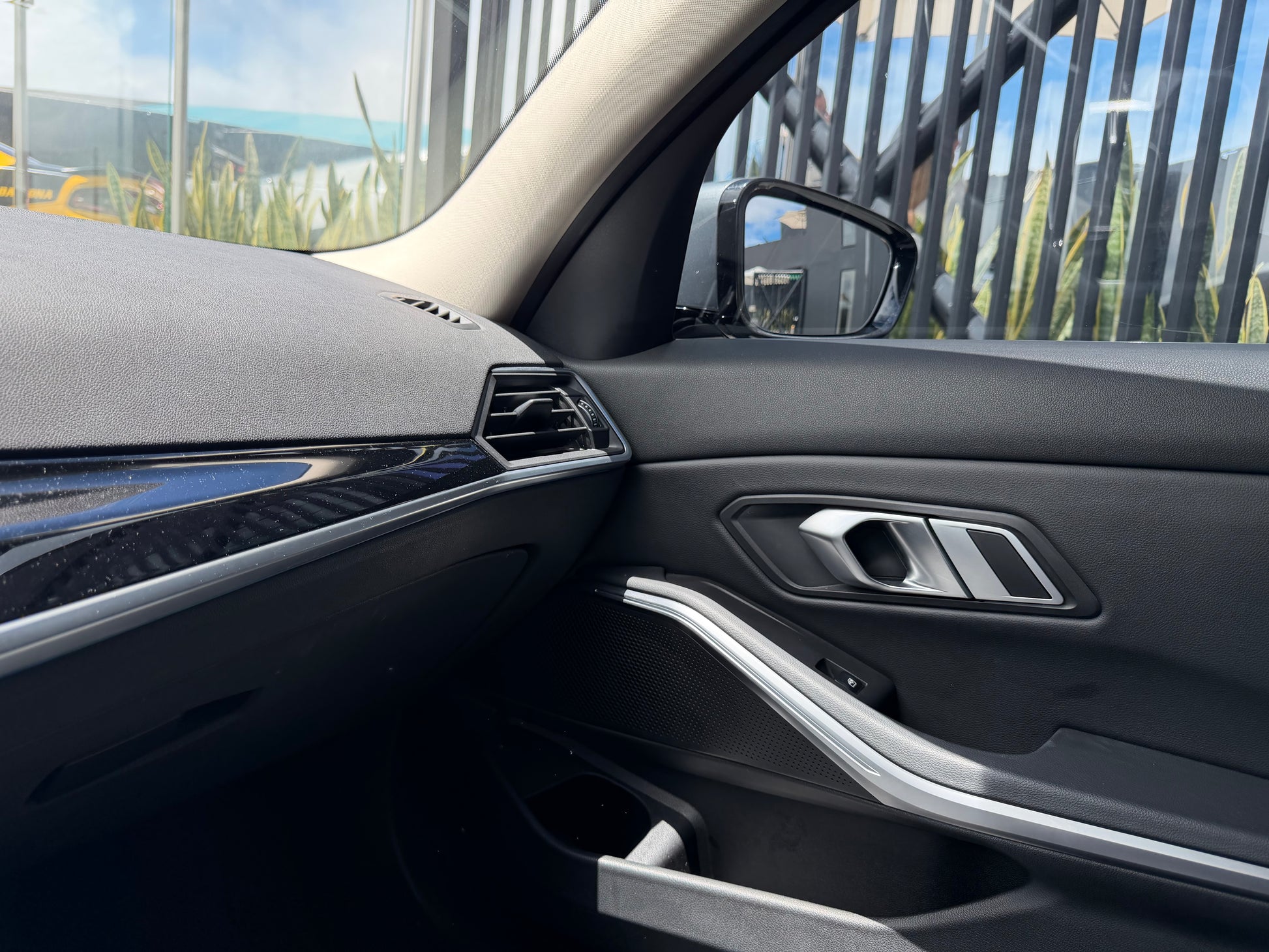 BMW 330e Modelo 2023 - Autos 93