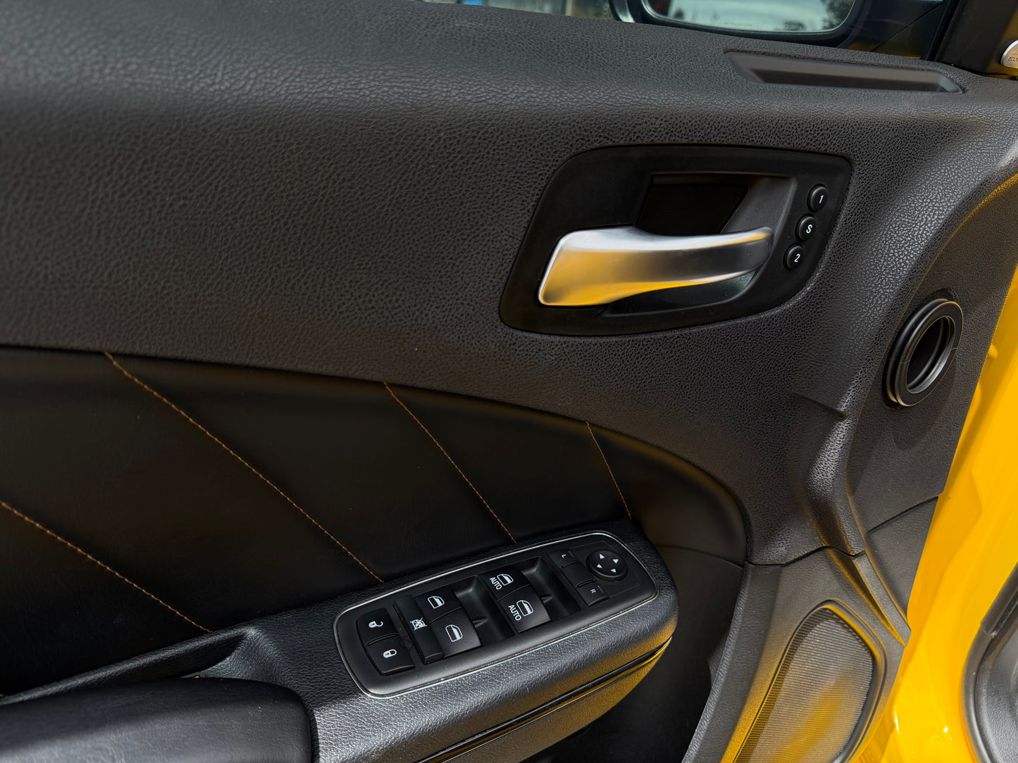 Dodge Charger Daytona Modelo 2017 - Autos 93