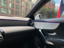 Cargar imagen en el visor de la galería, Mercedes-Benz CLA 200 Modelo 2024
