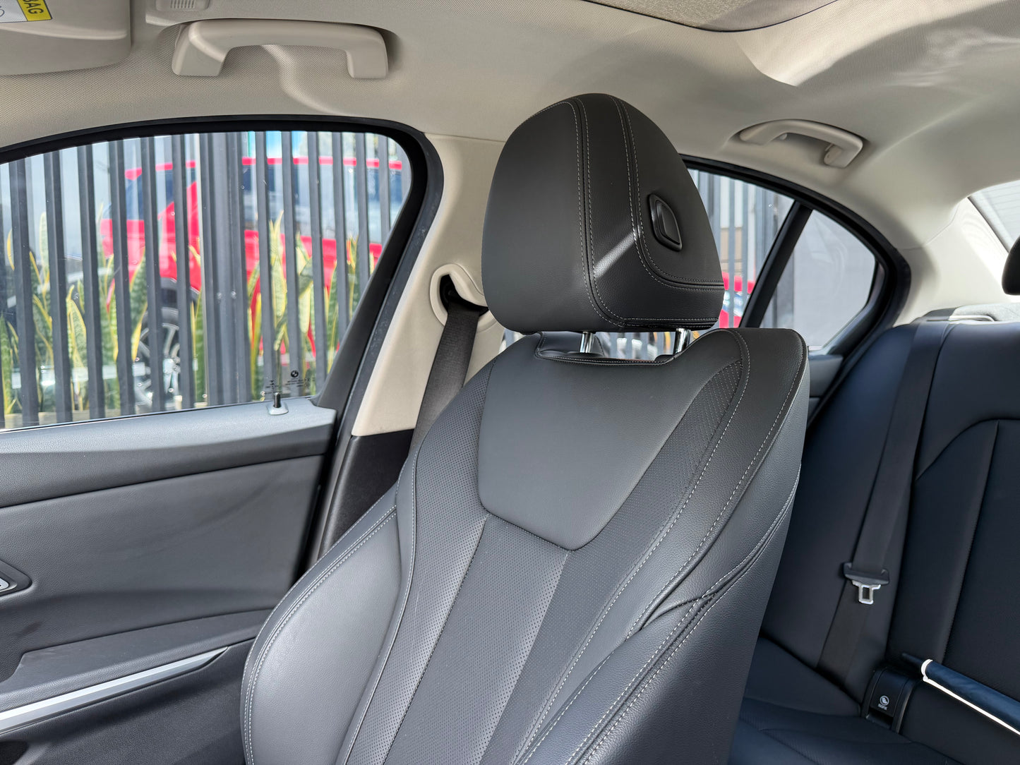 BMW 330e Modelo 2023 - Autos 93