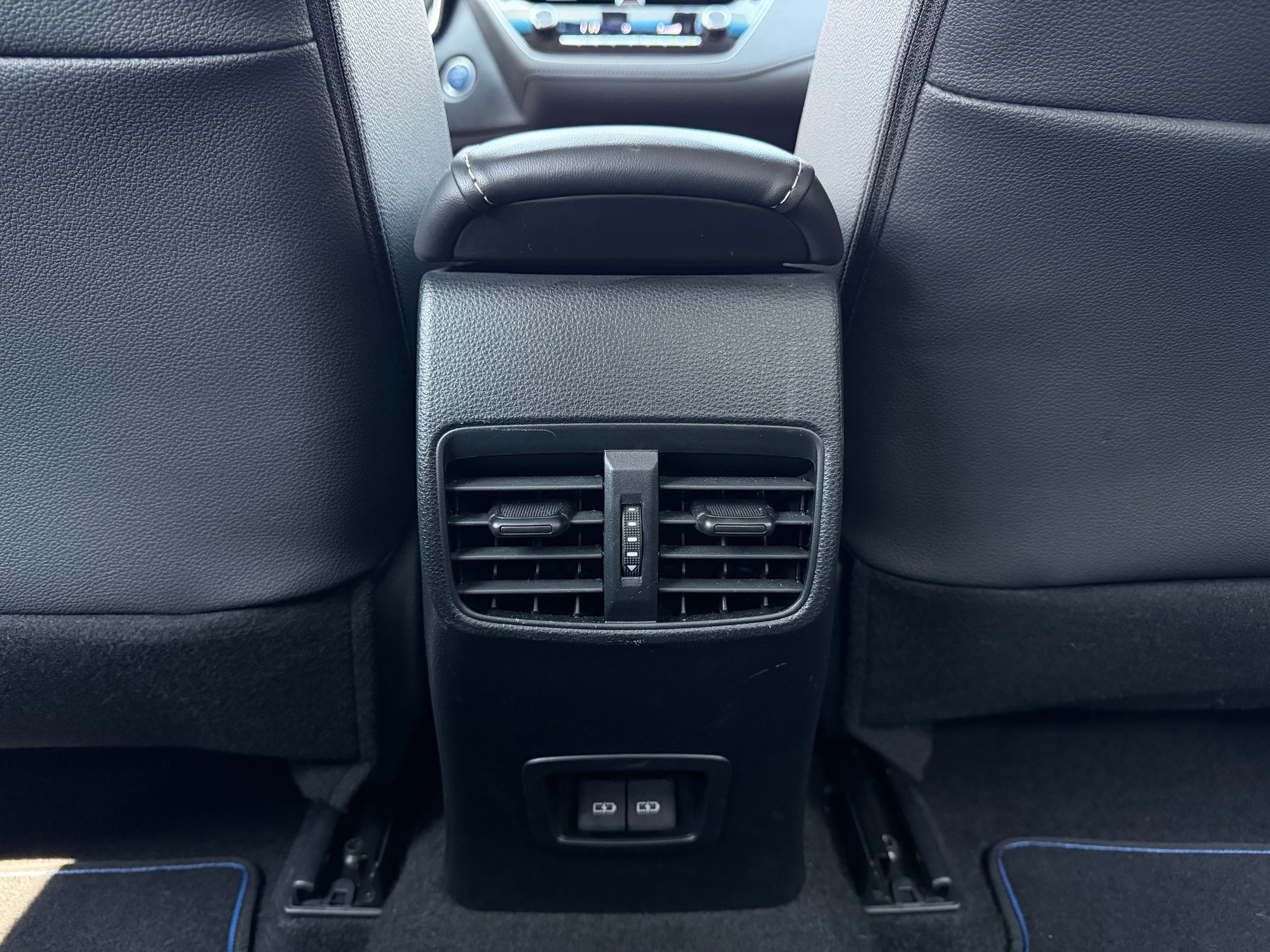 Toyota Corolla XEi Hybrid Modelo 2024 - Autos 93