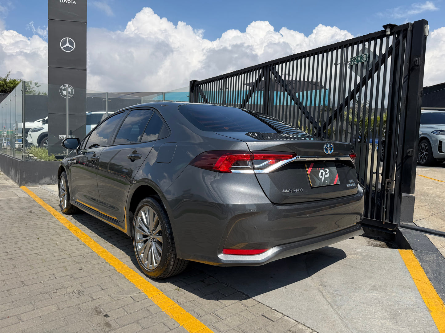 Toyota Corolla XEi Hybrid Modelo 2024 - Autos 93