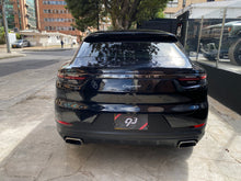 Cargar imagen en el visor de la galería, Porsche Cayenne Coupe Modelo 2022
