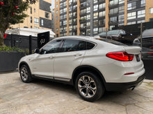 Cargar imagen en el visor de la galería, BMW X4 xDrive20I Modelo 2016
