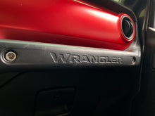 Cargar imagen en el visor de la galería, Jeep Wrangler Unlimited Modelo 2021
