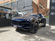 Cargar imagen en el visor de la galería, Porsche Cayenne Coupe Modelo 2022
