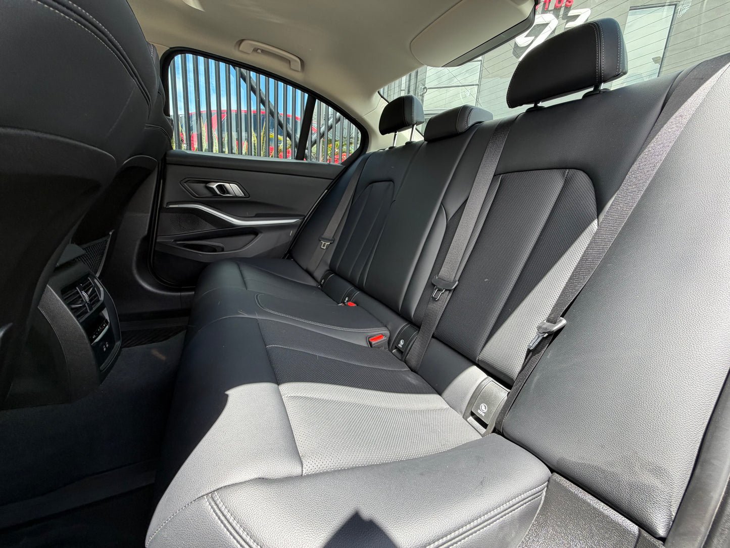 BMW 330e Modelo 2023 - Autos 93