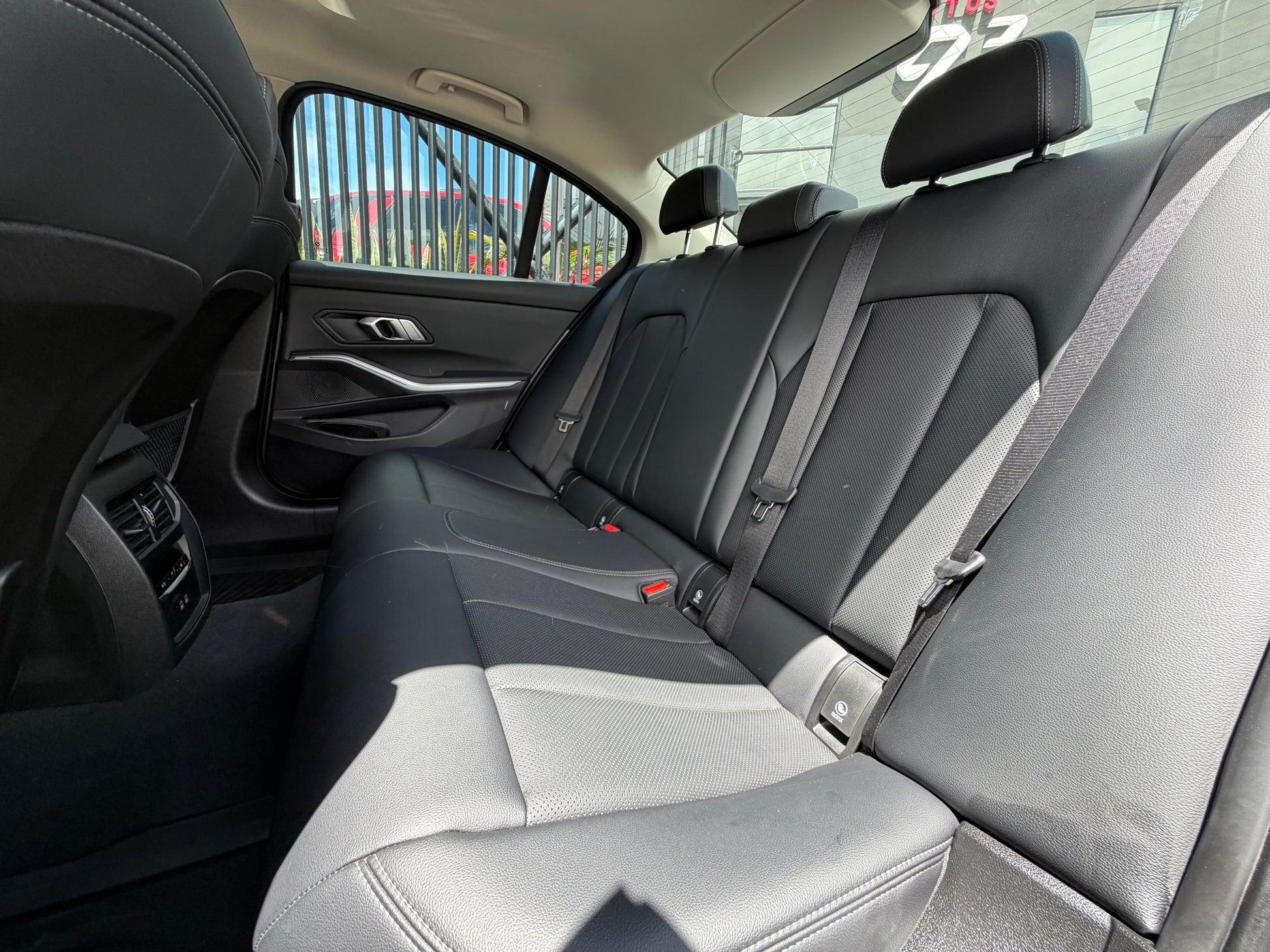 BMW 330e Modelo 2023 - Autos 93