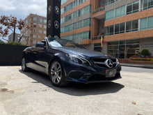 Cargar imagen en el visor de la galería, Mercedes-Benz E200 Cabriolet Modelo 2014
