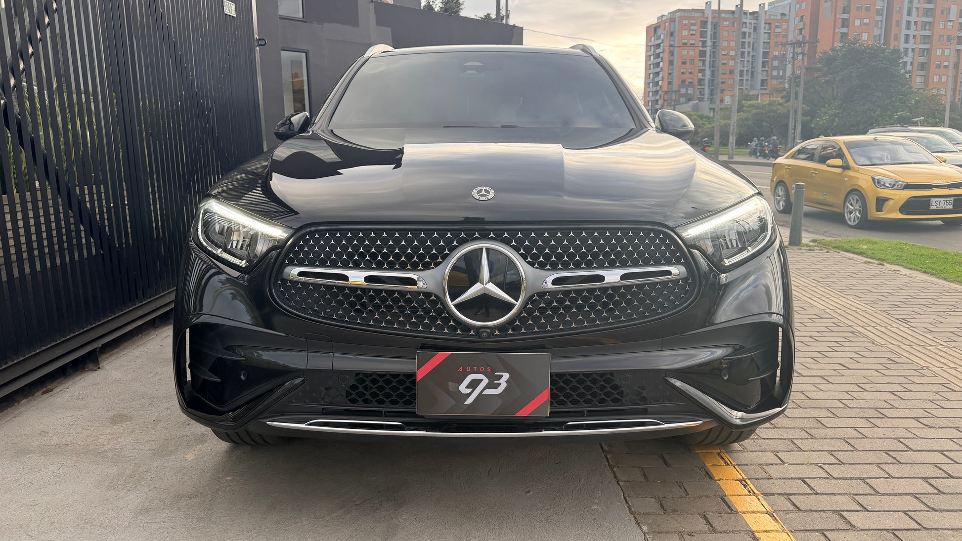 Mercedes Benz GLC300 4Matic Modelo 2025 - Autos 93