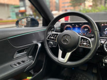 Cargar imagen en el visor de la galería, Mercedes-Benz A200 Hatchback Modelo 2022
