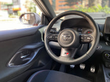 Cargar imagen en el visor de la galería, Toyota GR Yaris Modelo 2024
