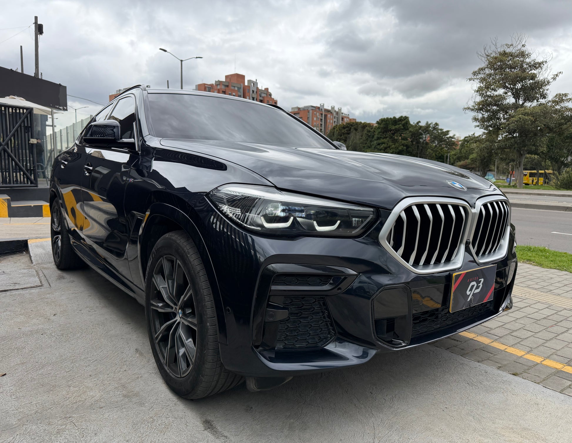 BMW X6 xDrive40i Blindada Modelo 2023 - Autos 93
