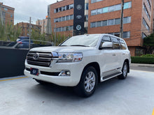 Cargar imagen en el visor de la galería, Toyota Land Cruiser 200 GX-R Modelo 2021

