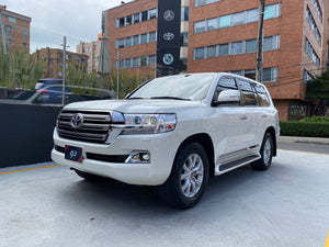 Toyota Land Cruiser 200 GX-R Modelo 2021