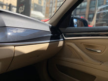 Cargar imagen en el visor de la galería, BMW 528I Modelo 2016
