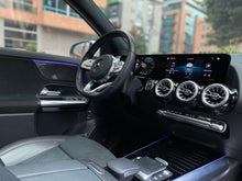 Cargar imagen en el visor de la galería, Mercedes-Benz GLA 200 Modelo 2022
