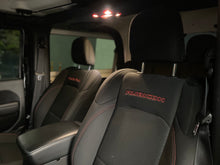 Cargar imagen en el visor de la galería, Jeep Wrangler Rubicon Modelo 2022
