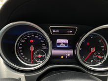 Cargar imagen en el visor de la galería, Mercedes-Benz GLE 350D 4MATIC Coupé Modelo 2016
