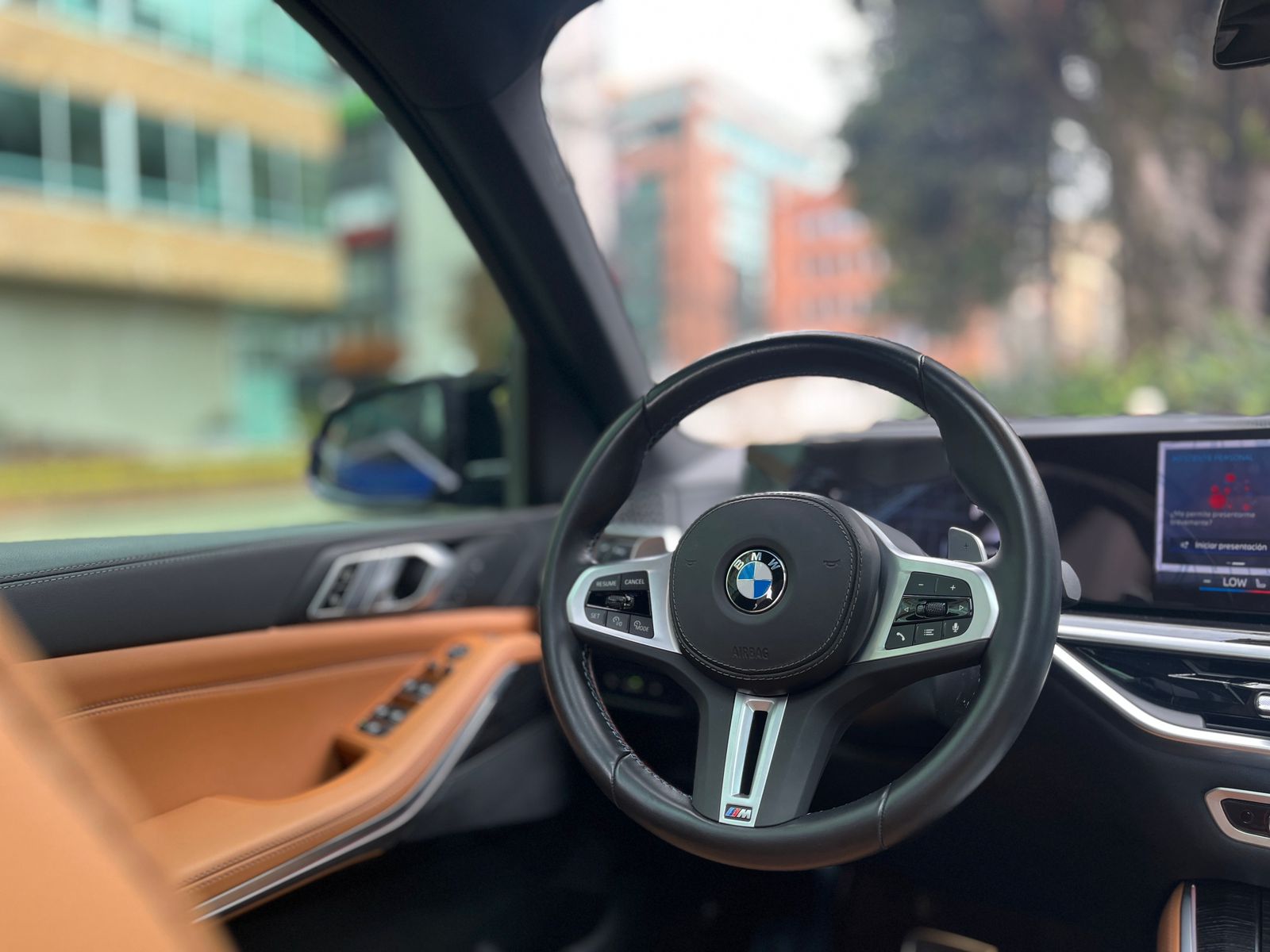 BMW X5 M60i xDrive Modelo 2024 - Autos 93