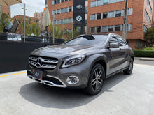Cargar imagen en el visor de la galería, Mercedes-Benz GLA 200 Modelo 2018
