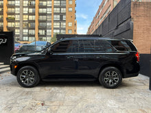 Cargar imagen en el visor de la galería, Chevrolet Tahoe Z71 Blindada Modelo 2023
