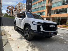 Cargar imagen en el visor de la galería, Toyota Land Cruiser 300 GR Sport Modelo 2024
