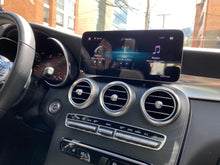 Cargar imagen en el visor de la galería, Mercedes-Benz GLC 300 4MATIC Modelo 2020
