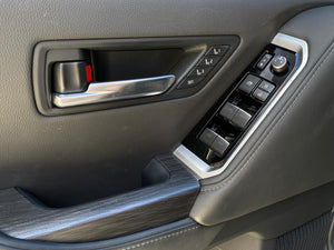 Toyota Land Cruiser 300 ZX Modelo 2023