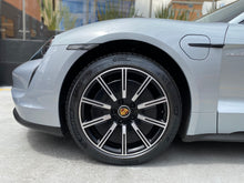 Cargar imagen en el visor de la galería, Porsche Taycan Modelo 2022
