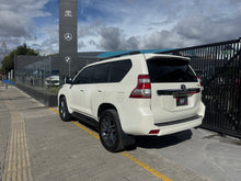 Cargar imagen en el visor de la galería, Toyota Prado TXL Modelo 2014
