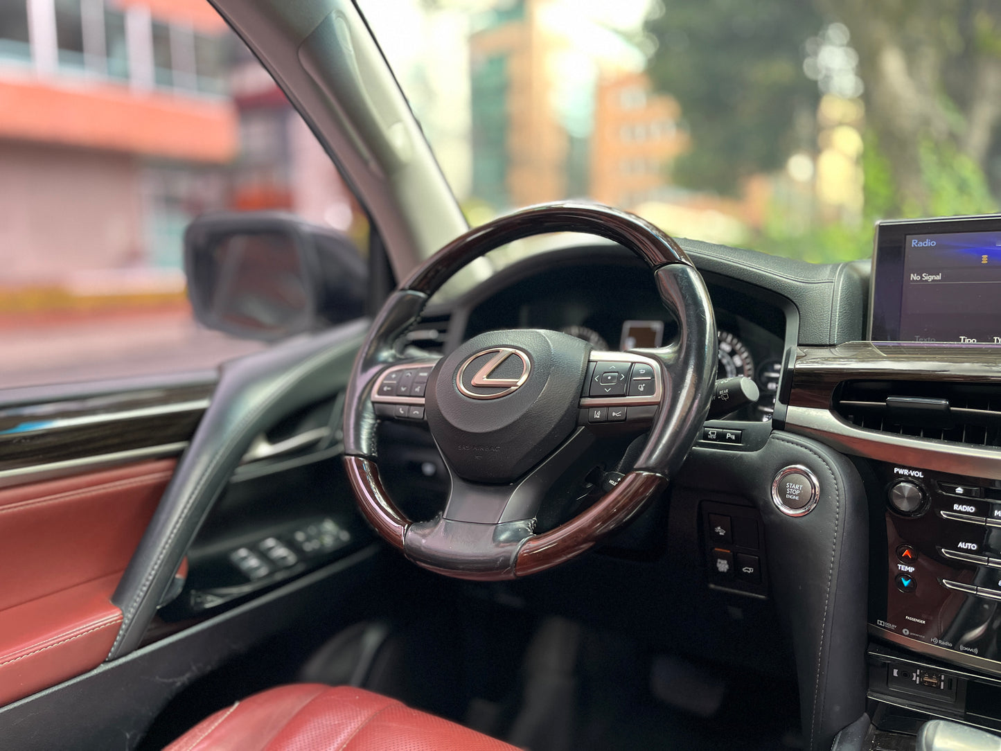 Lexus LX570 Súper Sport Modelo 2017