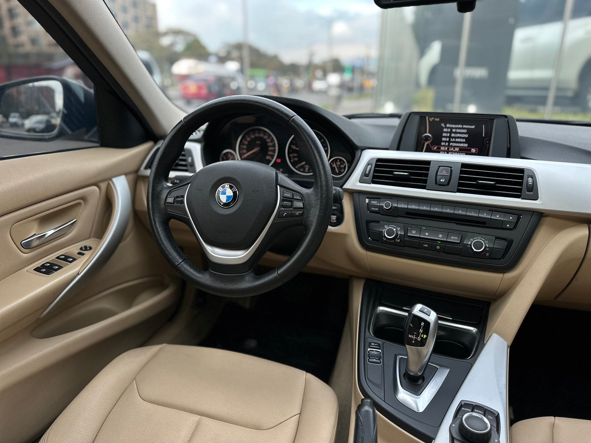 BMW 328i Modelo 2013