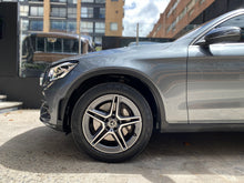 Cargar imagen en el visor de la galería, Mercedes-Benz GLC 300E Coupé Modelo 2022
