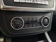 Cargar imagen en el visor de la galería, Mercedes-Benz ML63 AMG Modelo 2015

