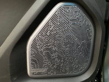 Cargar imagen en el visor de la galería, GMC Hummer EV 3X Modelo 2024
