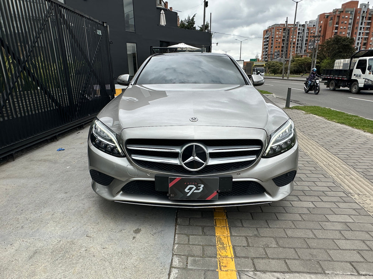 Mercedes-Benz C 200 Exclusive Modelo 2020