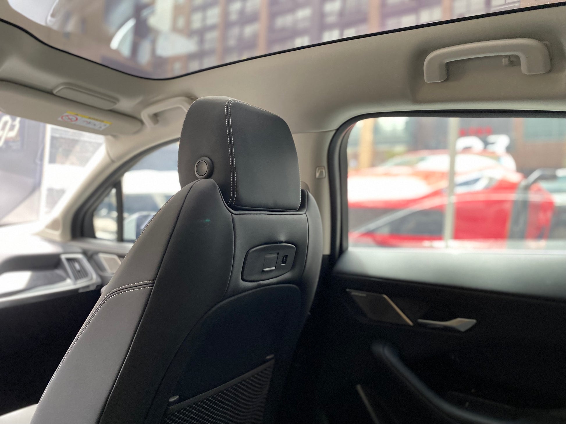 Jaguar I-PACE EV 400S Modelo 2021 - Autos 93